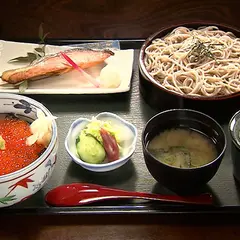 石挽き蕎麦と和食処 悠流里（ゆるり）