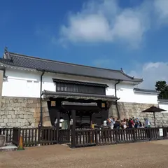 二条城 東大手門前広場