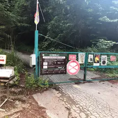 広河原登山口駐車場
