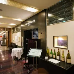 オザミ トーキョー 丸の内 AUX AMIS TOKYO Marunouchi