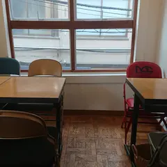 すずや