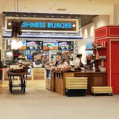 フレッシュネスバーガーLUXS FRONT店