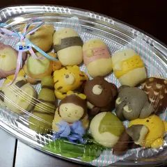 森のパン・木の実