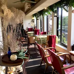 平和的ごはんパドマ