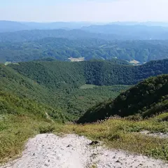 男三瓶山