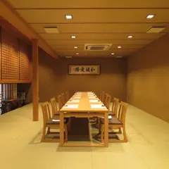 燈里屋
