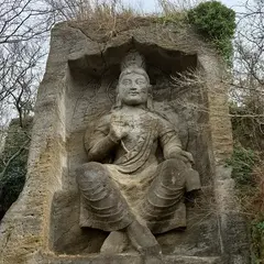 鷹取山の磨崖仏
