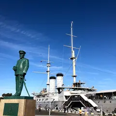 東郷平八郎像