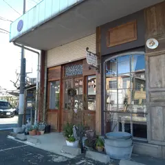 ラトリエブロカント L'atelier Brocante