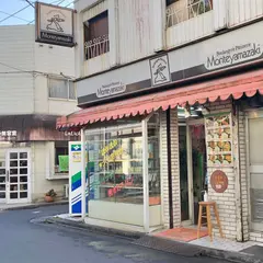 モモヤ