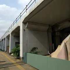 R16 studio
