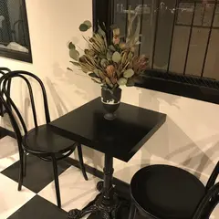 CAFE INCUS