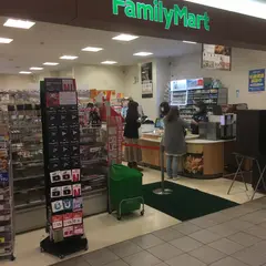 ファミリーマート 入間アウトレットパーク店