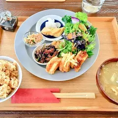 食堂キッチナ 2F