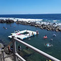 稲取池尻海岸ウキウキビーチ