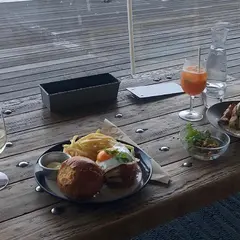 café & dining blue terminal（カフェ アンド ダイニング ブルーターミナル）