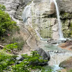 川原毛大湯滝「温泉滝」