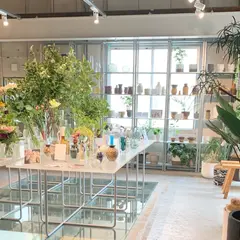 ex. flower shop & laboratory NAKAMEGURO