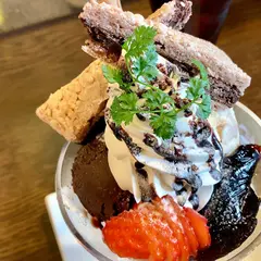 パフェ＆ハンバーグ専門店「パフェ屋そらり」