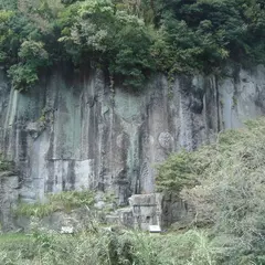 清水磨崖仏