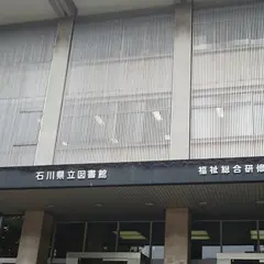 鈴木大拙胸像