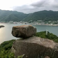 ゆるぎ岩