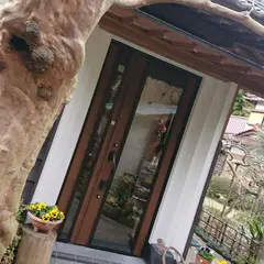 隠れ家カフェ・ローズ亭