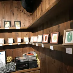 gallery ＆ cafe 雨讀(ギャラリー＆カフェうどく)