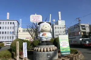 高校ラグビーの甲子園・花園。ラグビーボールと瓢箪で有名な神社を訪ねながら東大阪を旅しよう
