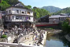 源泉温度は９８度・日本一ともいわれる熱い源泉、湯村温泉を探索するプラン