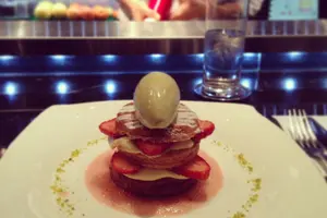 六本木の出雲大社に参拝して、美味しいものを食べる♡