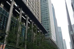 東京駅から神楽座　緑あふれる都心のお散歩