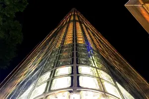 まるで「建築」博物館！銀座ショップをデザイン散歩