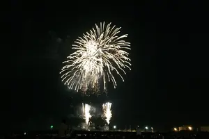 激烈に穴場の花火大会は大磯です。海水浴と花火をセットで快適に！