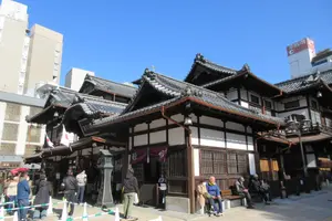 道後温泉でくつろぐ癒し旅