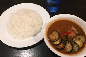 【新宿】でカレー、エスニックめぐり