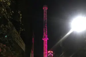 浅草を夜歩く