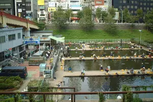 新宿周辺こんなお出かけしたことない。