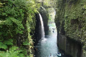新緑:高千穂峡＊別府温泉旅行