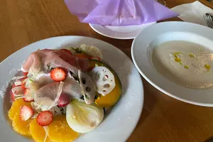 市営地下鉄が便利！福岡グルメを楽しむ一人旅