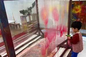 上野で博物館へ行った後に絵の具・スプレーでぐちゃぐちゃ遊び🎨子供の感性を高めよう