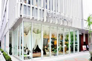 かっこいい家具があるお店