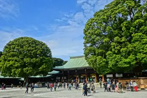 【原宿〜青山】手をつないでのんびり散策。大人向けデートプラン。