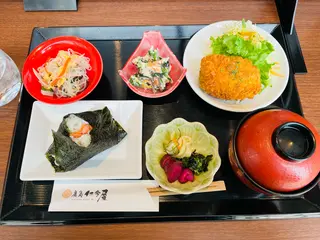 おにぎり仁多屋本店