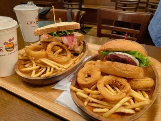 クア・アイナ イオン越谷レイクタウン店
