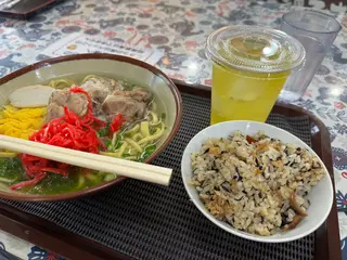 おんなの駅 なかゆくい市場