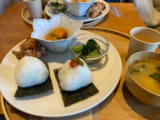 Onigily Cafe