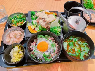 24/7 cafe apartment umeda