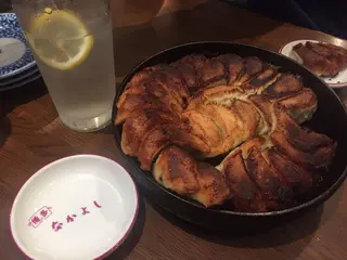 博多鉄なべ餃子なかよし 