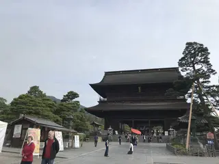 善光寺山門（三門）